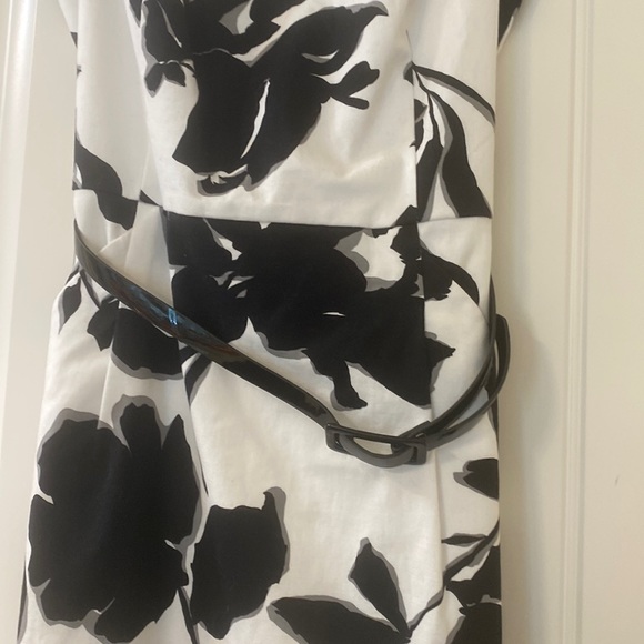 Black /White sheath dress with belt - Picture 2 of 3